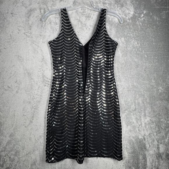 Snap Dress Women Medium Black Silver Allover Scalloped Sequins Party Date Night - Picture 4 of 9